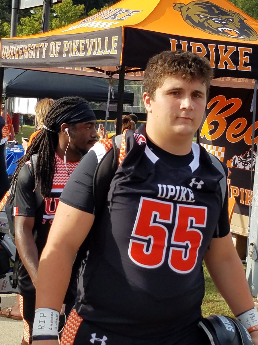 KYRock's tweet photo. GAMETIME in Pikeville!!!
Good luck to my boy and his brothers!
#UPike55
#BEARCOUNTRY
#UPIKEFootball
#BeatBluefield
#WinTheMoment
#BearDown https://t.co/IRdbfnrtTq
