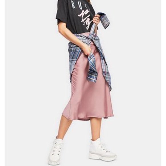AmberBananerrr's tweet photo. So good I had to share! Check out all the items I'm loving on @Poshmarkapp #poshmark #fashion #style #shopmycloset #freepeople: https://t.co/URS0eLplDt https://t.co/ZBW5vfrqCo