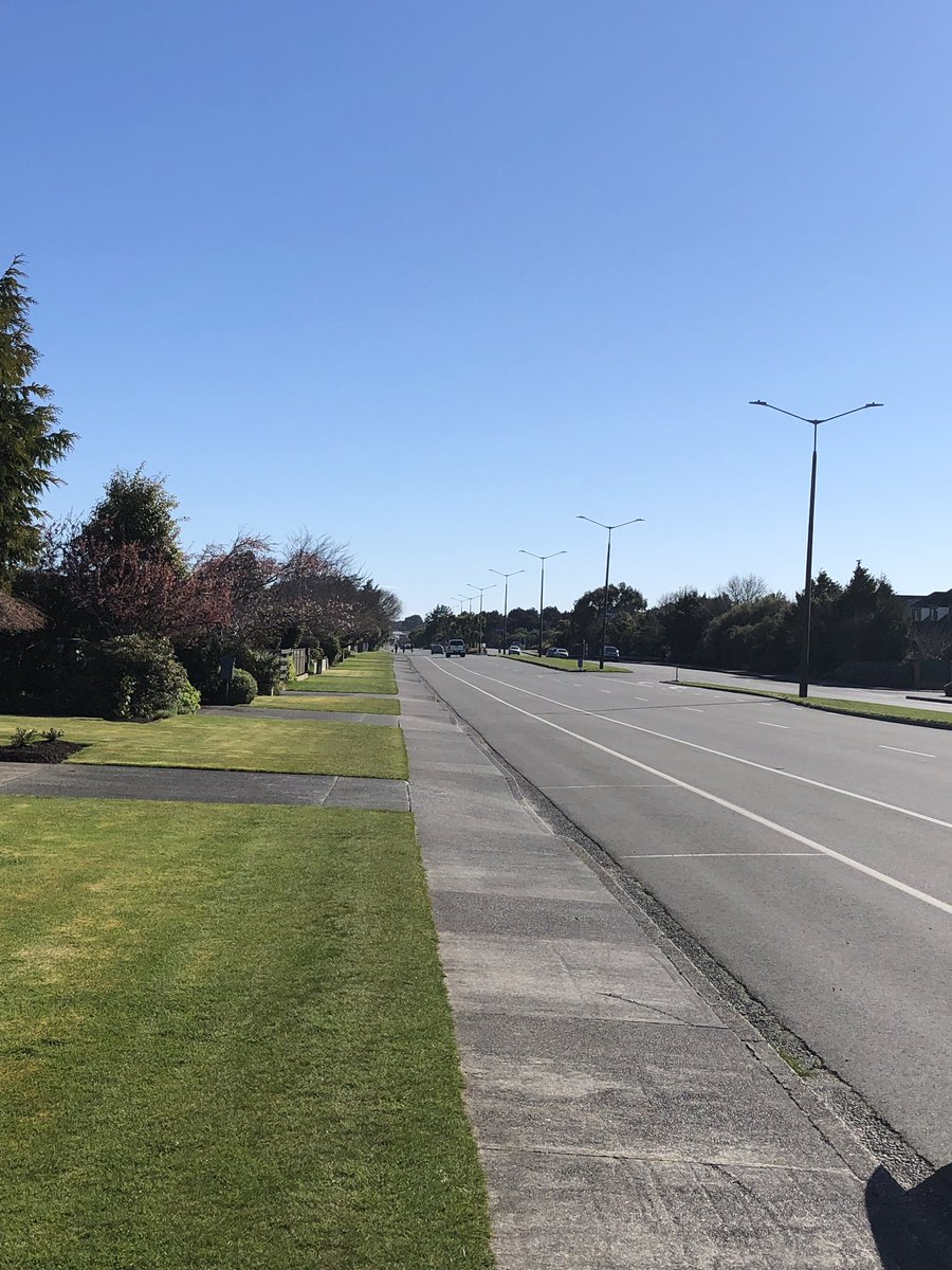 Jato_BZ's tweet photo. Fantastic day in New Zealand and what better way to enjoy this planet we call earth by taking in some of the views while pounding the pavement...#RipperDay πͺπ»ππ»ββοΈ#RunTastic https://t.co/sJ9mTylZKW