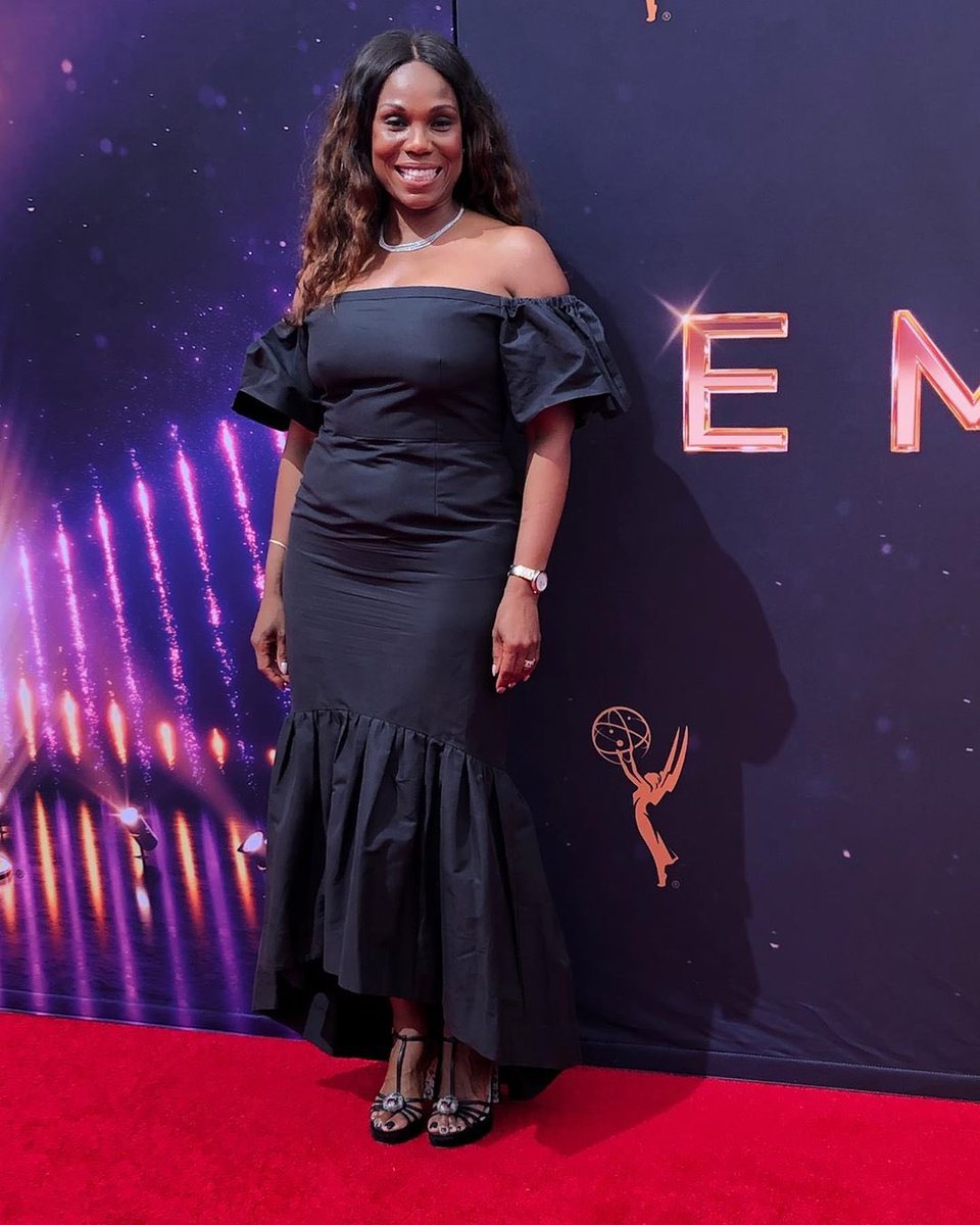 Yvette Noel-Schure, assessora de Beyoncé no red carpet do #CreativeArtsEmmys.