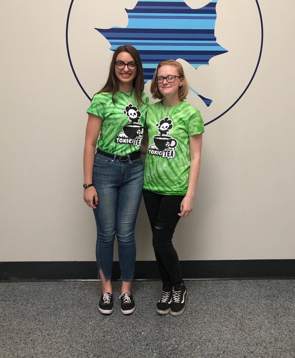 _juliaeroberts's tweet photo. If you don’t take pictures when you match with your best friend (on purpose), did it even happen?
#smoshsummergames #teamtoxicitea🦠☕️ https://t.co/bTJ2Ug7AWs