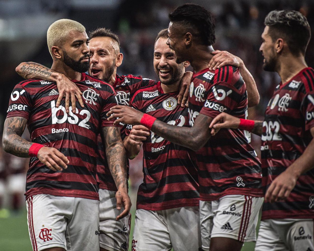 gabigol's tweet photo. Que jogo foi esse, amigos?!? 
Obrigado, Maraca! Obrigado, NAÇÃO!!! https://t.co/GRFCEk1895