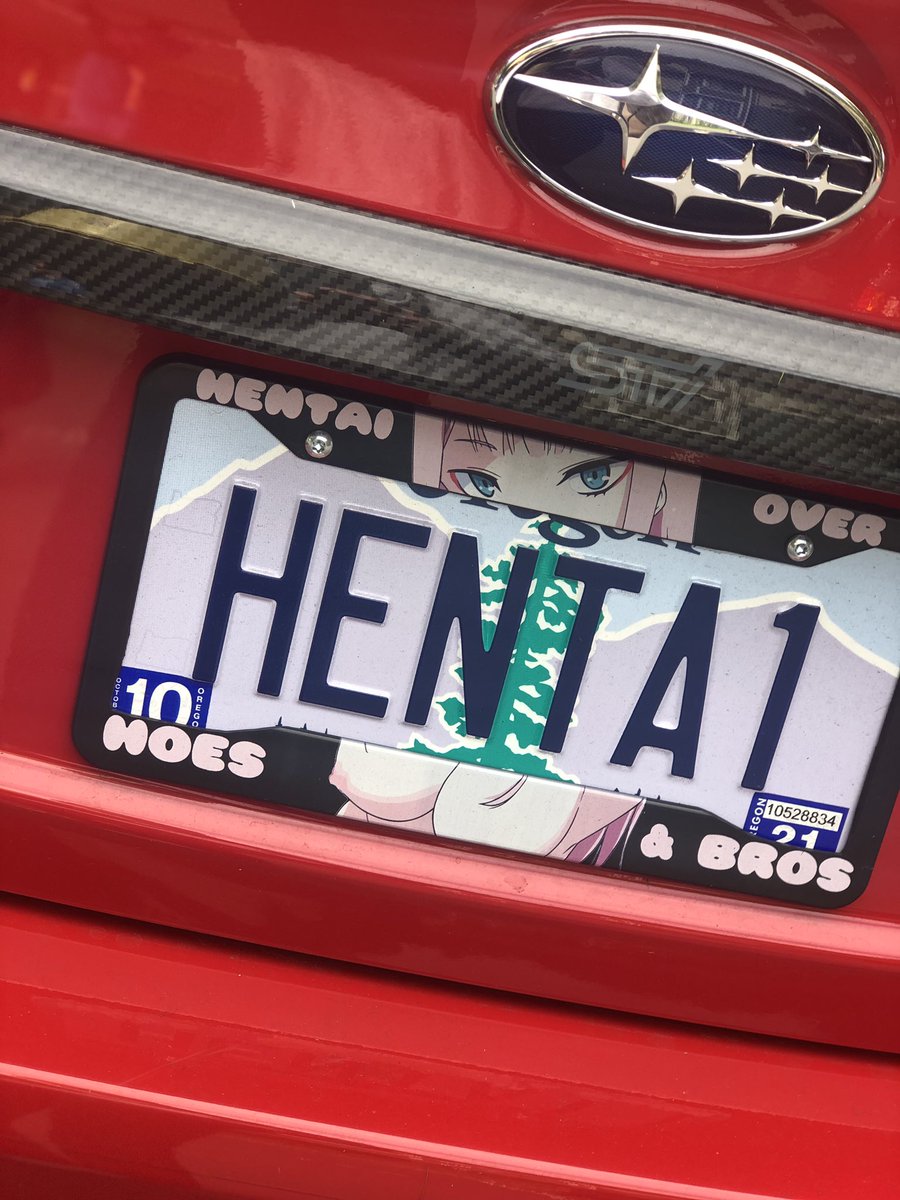 nathy_rae's tweet photo. This is an actual license plate from someone who lives in my apartment complex 🥴 https://t.co/pRmdpBaSgQ