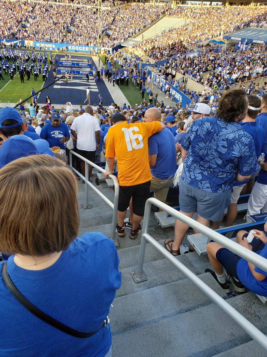 Boyd4255's tweet photo. #WeAreUK CONFUSED!! https://t.co/1yZ3QVBkmc