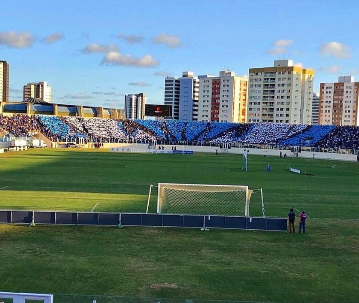 OCantoOficial's tweet photo. Mosaico da torcida do Confiança neste sábado, antes do jogo vs Sampaio Corrêa, pela ida da semifinal da Série C! https://t.co/1Fnp1U0VWa