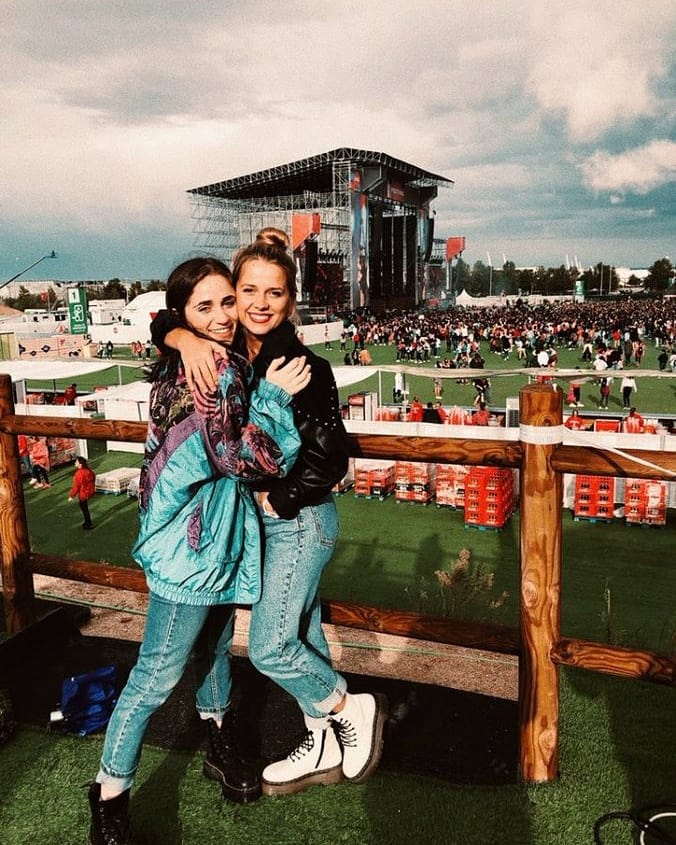 Caroopelioff's tweet photo. Te voy extrañar amiga https://t.co/qYuqCGmj5E