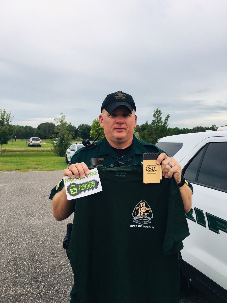 Tonight’s Mission:

Help us get this post to 600RTs by the end of tonight’s #TweetAlong and we will give 5 followers K9 t-shirts, #9PMRoutine notepads and stickers!

RT for a chance to win!