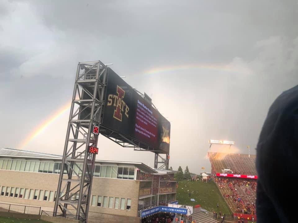 lulabela77's tweet photo. Listening to  Purple Rain and trying to dry out after the thunderstorm @CycloneFB #GoState #BeatIowa #cyclONEnation https://t.co/OBNFSbRTxu