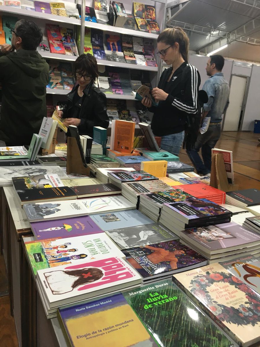 TLEPolitico's tweet photo. Libros libres en #Stand113 de @FeriadelLibroyC CBA
#TodoLibroEsPolitico https://t.co/gJrDuFwovZ