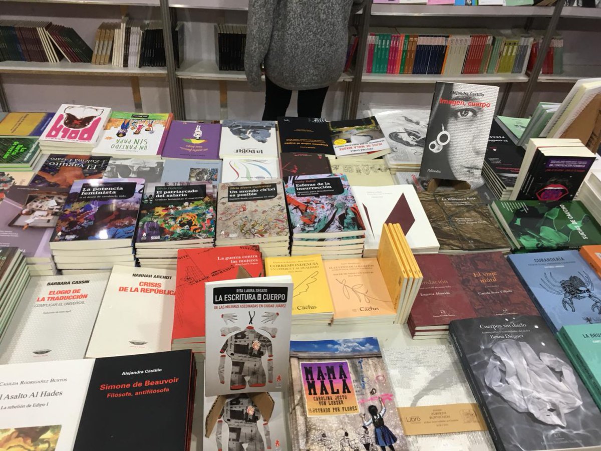 TLEPolitico's tweet photo. Libros libres en #Stand113 de @FeriadelLibroyC CBA
#TodoLibroEsPolitico https://t.co/gJrDuFwovZ