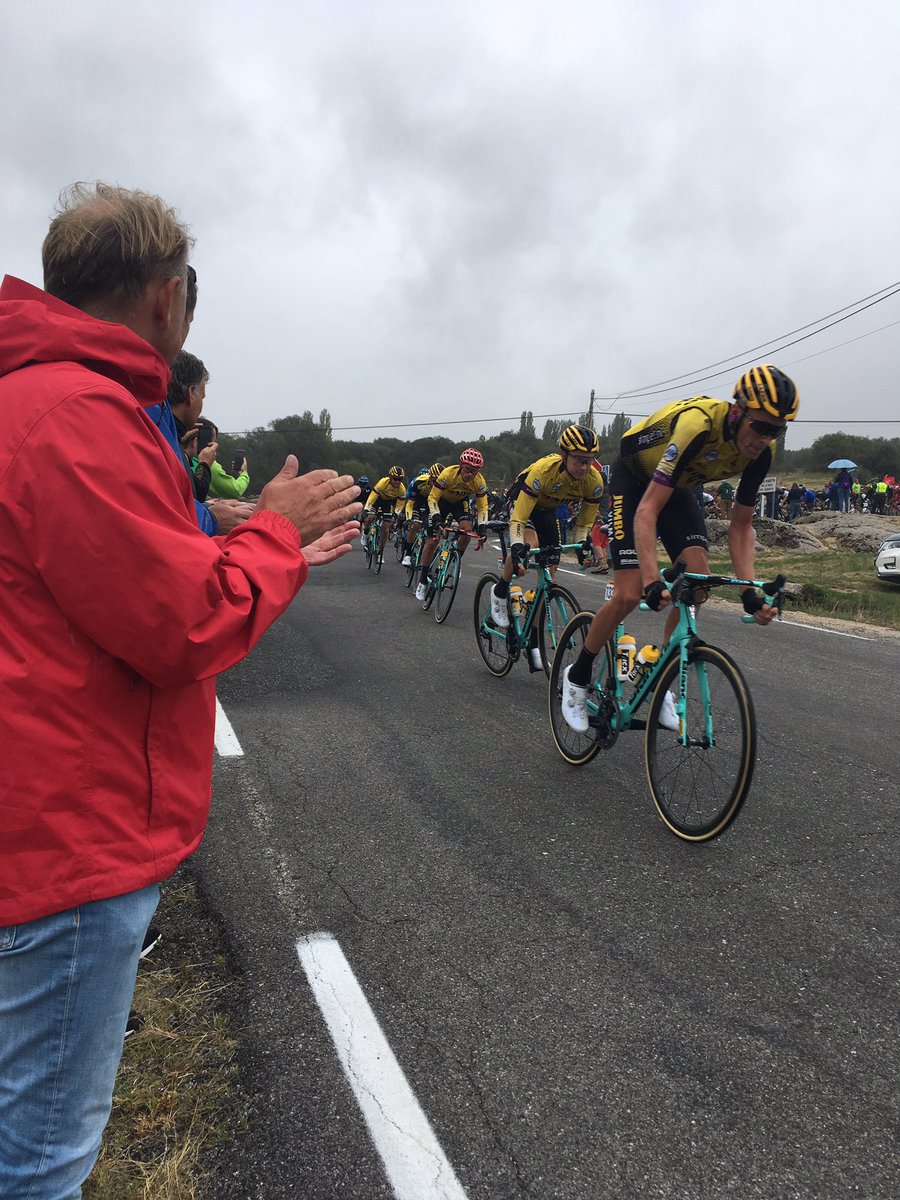 Vandaag in #LaVuelta2019 🇪🇸relaties van <a href="/simpel_nl/">Simpel sim-only</a> en <a href="/visma/">Visma</a> een hele mooie dag mogen laten beleven. Het was gezellig en morgen wacht nog een hele bijzondere dag! #samenwinnen