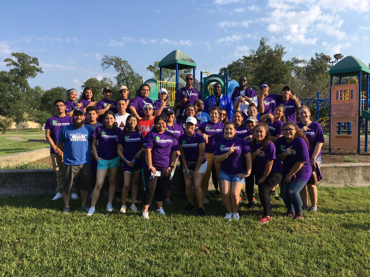 UHDesports's tweet photo. Shout out to everyone who participated in todayβs GatorServe Day service event. #community #service #gatorsengaged #gatorserve #UHDgators #communityservice @uhdowntown @UHD_CCESL https://t.co/if2PaKRRUr