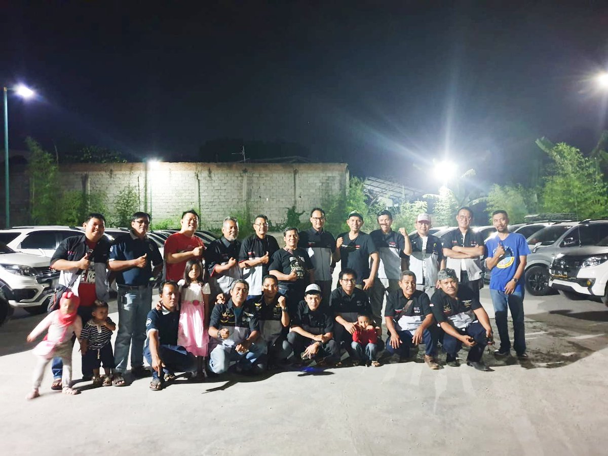 Chapten2009's tweet photo. Pelantikan Pengurus Baru TeRuCI Chapter Banten 2019-2021
Semangat baru semoga tambah eksis dan tetap menjaga kebersamaan dan kekompakan

 @teruciers @toyotaid @pertamina @pertamaxfuels @mypertamina @pertaminamor3 @Pertaminalub https://t.co/NvErdJlqYq