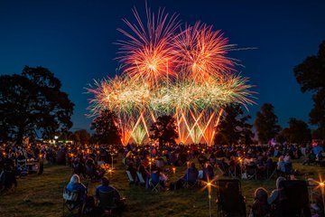 Widely renowned as one of Surrey's leading #wedding &amp; #conference venues, Robert Denholm House is a majestic Victorian mansion offering sumptuous facilities, pristine gardens &amp; plentiful space for marquees &amp; fireworks within 25 idyllic acres.
theidealvenue.com/united-kingdom…
<a href="/RDH_Weddings/">RDH Weddings</a>