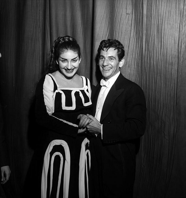 🇮🇹  En septiembre 14 de 1760, nació el compositor italiano  Luigi Cherubini.
(f. 1842)

FOTO: #MariaCallas • <a href="/LennyBernstein/">Leonard Bernstein</a> «Medea» #LuigiCherubini