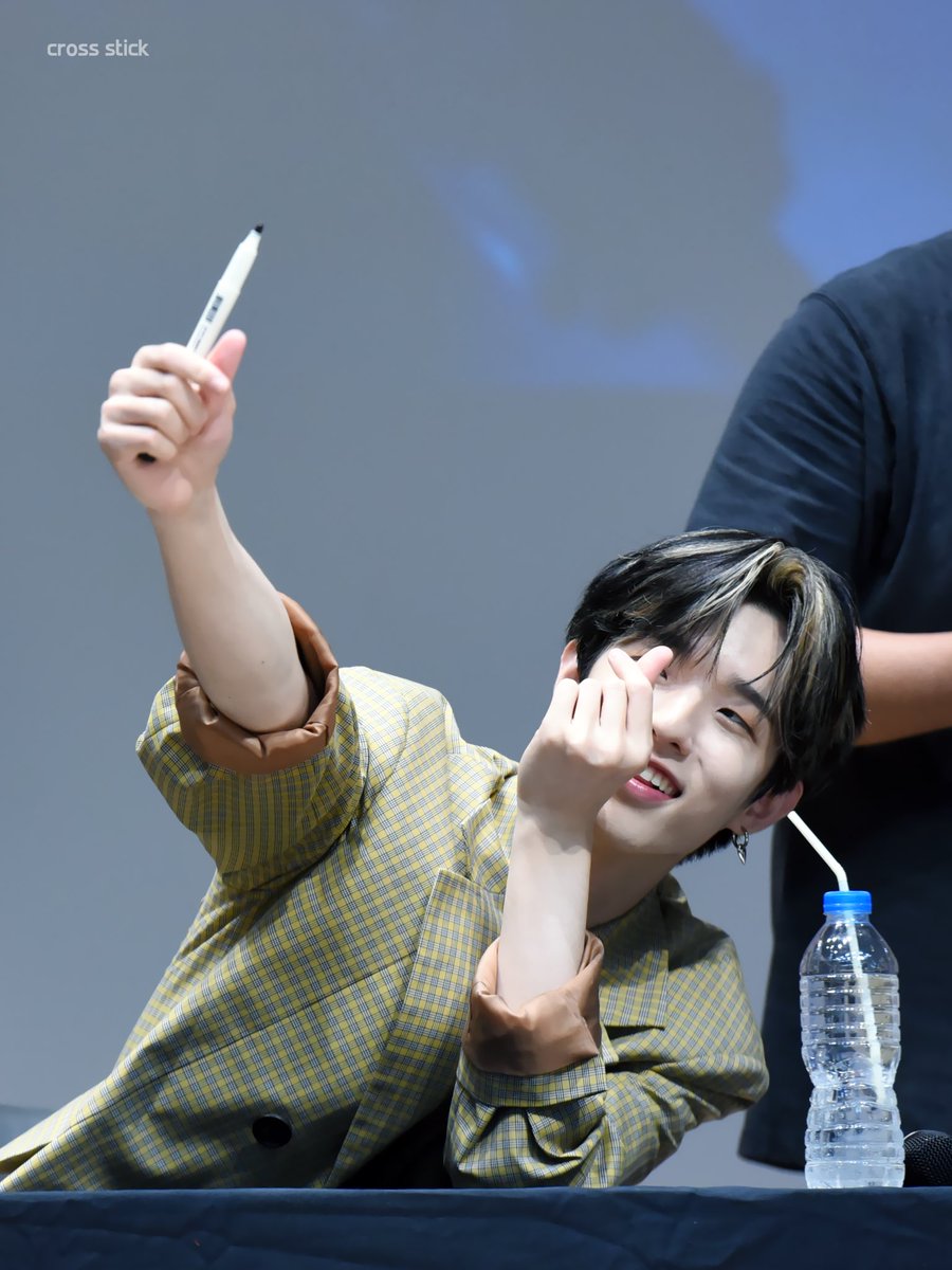 반짝반짝 빛나는 ✨ 
제형이의 생일을 축하합니다

너무 좋아하는 제이의 날이 너를 좋아하는 모두에게 또 너에게 너무나 소중하고 특별한 날이 되기를❤️

#데이식스 #DAY6 #제형 #JAE
<a href="/Jae_Day6/">J</a> 
#HappyJaeDay