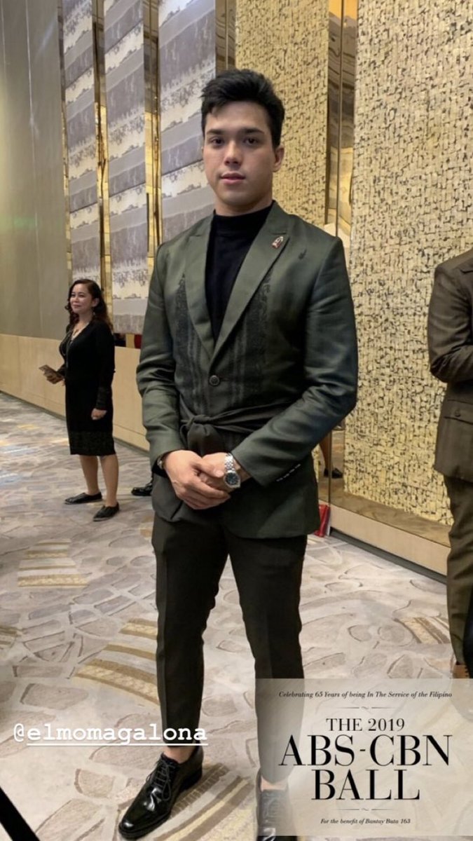 Elmo Magalona for ABSCBN Ball 2019 ✨ 
Wearing Paolo Lazaro 
Grooming by <a href="/aimeegrey/">aimee marie grey</a>   
Hair by @chinomaniquiz 
Styling by <a href="/MyrrhLaoto/">Myrrh Lao To</a> <a href="/carveysam/">Carvey Samonte</a> 

#ABSCBNBaII2019 
#StarMagicXBantayBata 
#ElmoMagalona