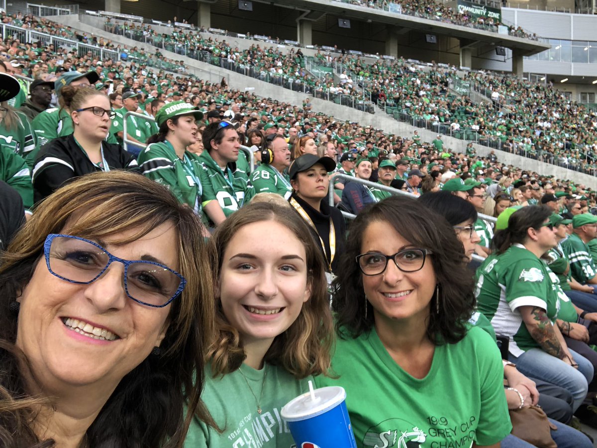 carmmichalenko's tweet photo. @sskroughriders first time in amazing stadium! #riderslive #riderflo dance team https://t.co/dl6v7xCy36