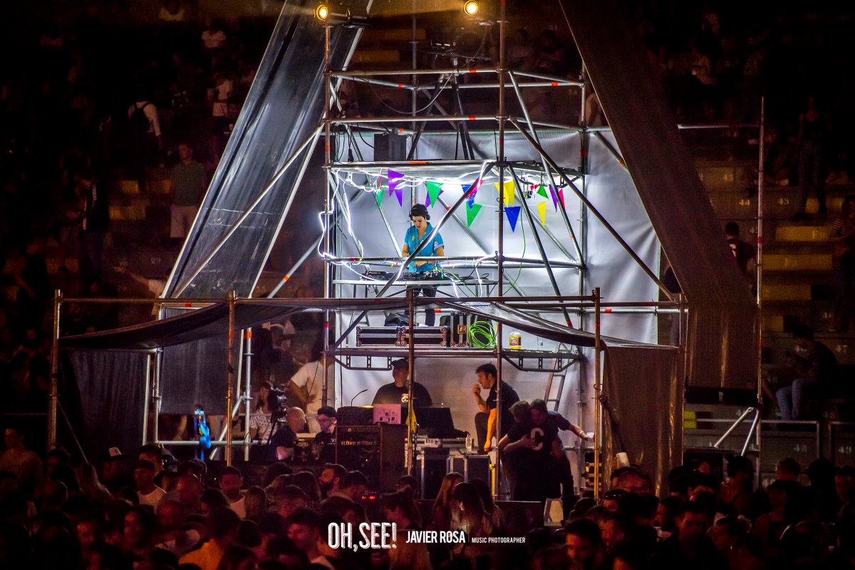 ohseemalaga's tweet photo. #NitaDeframe nos ha acompañado durante los dos días de festival pinchando temazo tras temazo en los descansos de bandas, toda una experiencia #nonstop

📸 @javierphotorosa

#OhSeeFest2019 https://t.co/QNo9Ngf8H5