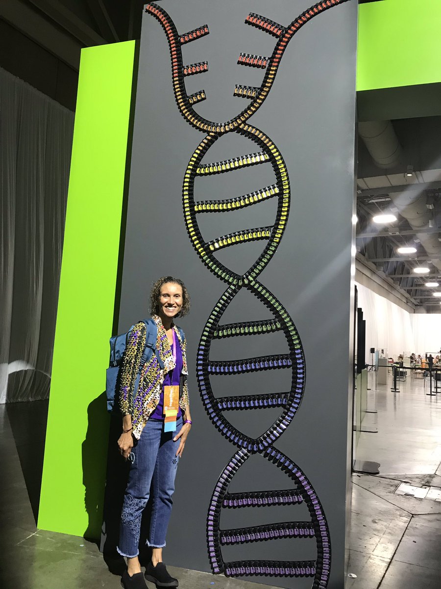 SundeeFrazier's tweet image. DNA and essential oils—a beautiful combination. Science is showing us how they interact and how they work. It’s REAL y’all! #doterrascience #doterratogether2019