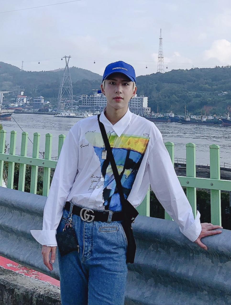 Tangerine Boy on X: Sehyoon's Shirt SYSTEM - 한섬 W275,000 System shirt, Louis  Vuitton Wallet hanging off of his Gucci belt. Bruh, he gonna get robbed  #에이스  / X