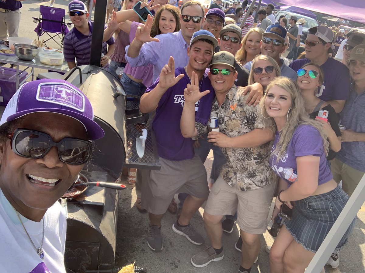 LathesTowns's tweet photo. @TarletonState University Game Day! #TarletonCivility #TarletonEngagement https://t.co/WsiCOH457n