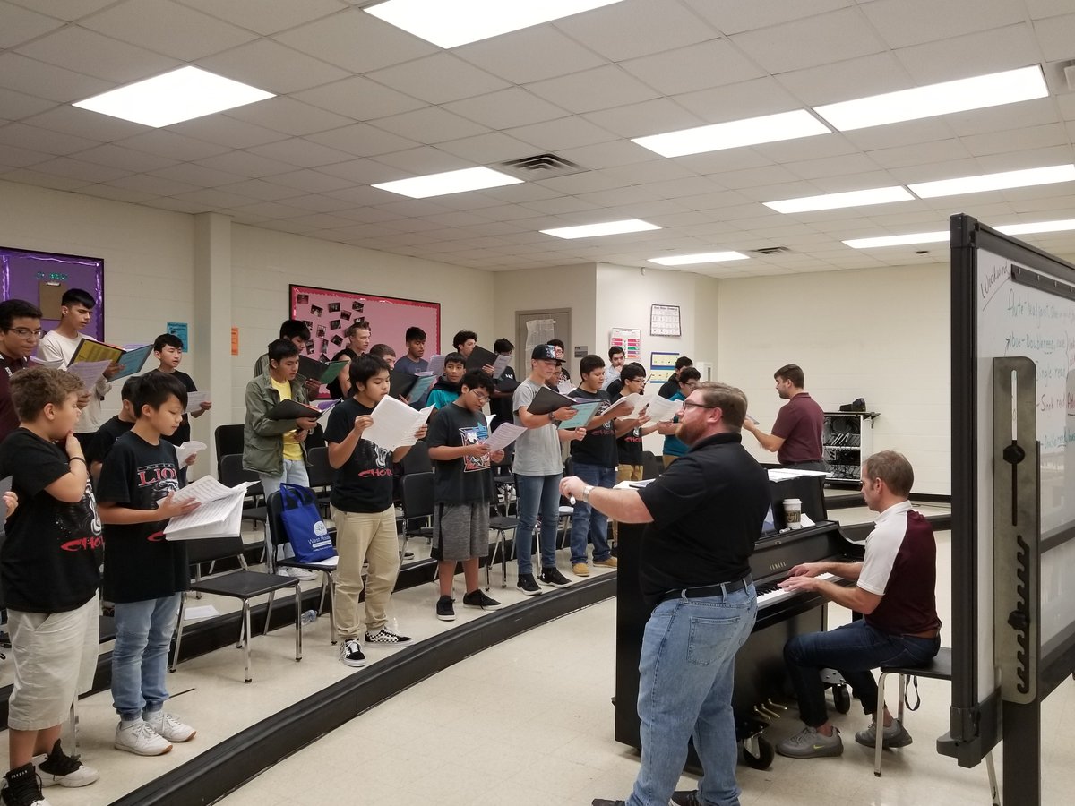 Landrum Choirs shining bright at NBHS Choir Clinic! <a href="/LandrumMS/">Landrum MS Lions 🦁 #MoralCompass</a> @SBISDFineArts