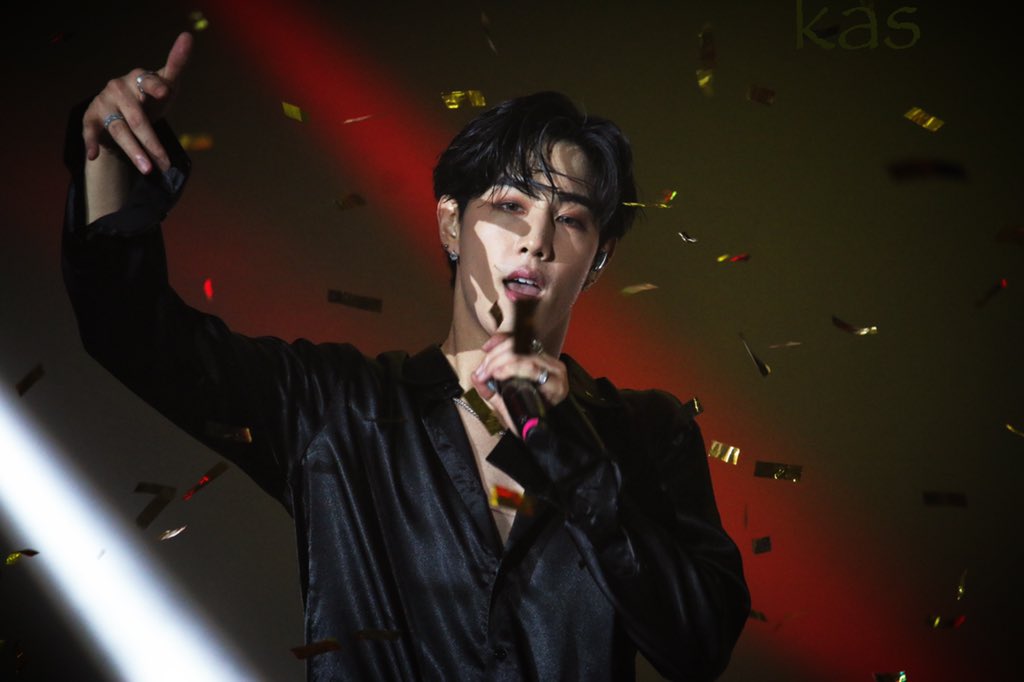 withyoumarktuan's tweet photo. 190914 “On Your MARK” in Chengdu

https://t.co/j9vWxbzTUY

#MarkTuan #마크 #段宜恩 @mtuan93 
#GOT7 @GOT7Official #갓세븐 
#OnYourMARK #Mark2ndBeautifulNight https://t.co/EPCc4rmMMI