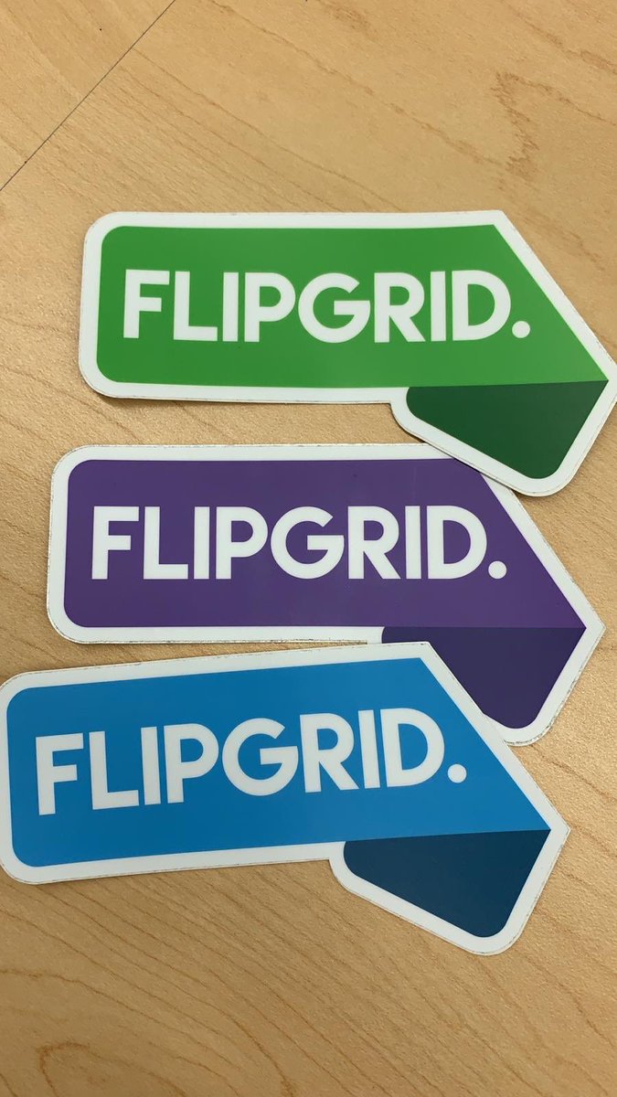ScienceEureka's tweet photo. Great time today at #edcampML
Middle school teachers:
1) love swag
2) are cool
3) enjoy learning
4) think there’s a wha-chicken https://t.co/7Oaz4CgilC