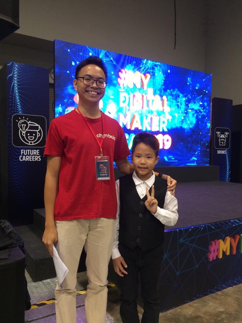 TenbySEP_SST's tweet photo. The recent digital maker competition, Junior Innovate@My Digital Maker Fair was held at MITEC KL. SST was invited to be part of the emcee for this event. Well done to Jonathan Law (Std1A)who took his first public appearance as the emcee!#amazinglearning #TenbySEPSST #ispschools https://t.co/O5qvPGIaPG