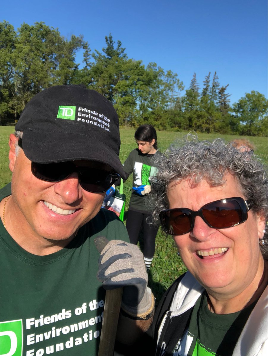 trombetta_elena's tweet image. Great Day planting 150 trees 🌲 #TDTreeDays ⁦@thedelboy7⁩
