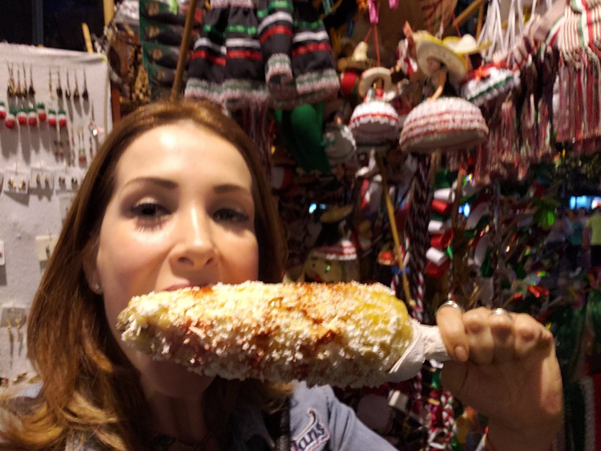 azucenau's tweet photo. Mi gusto es y quién me lo quitará🇲🇽 🎶🎵 https://t.co/m5NvEaJ8ik