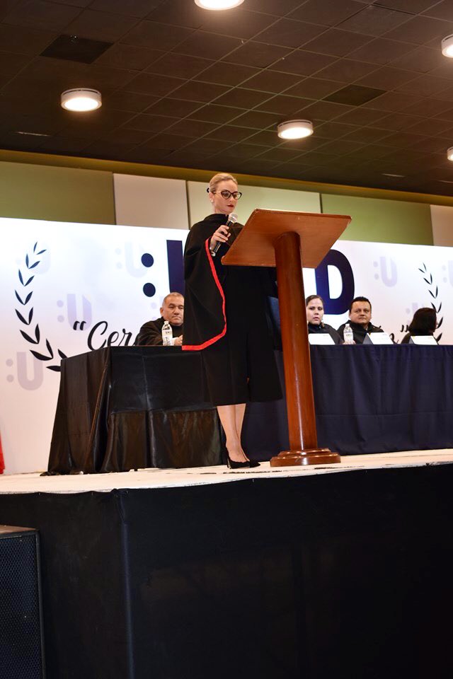 UNID_Czm's tweet photo. ¡Graduación entrega al Mérito Empresarial! 🎓 C. José Becerra  
UNID Campus Cozumel https://t.co/FKNsZDgjrl
