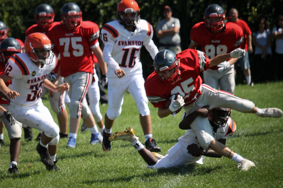 tnapper's tweet image. ETHS Frosh Wildkits 36-0 over Palatine. A little sack action. @ETHSports