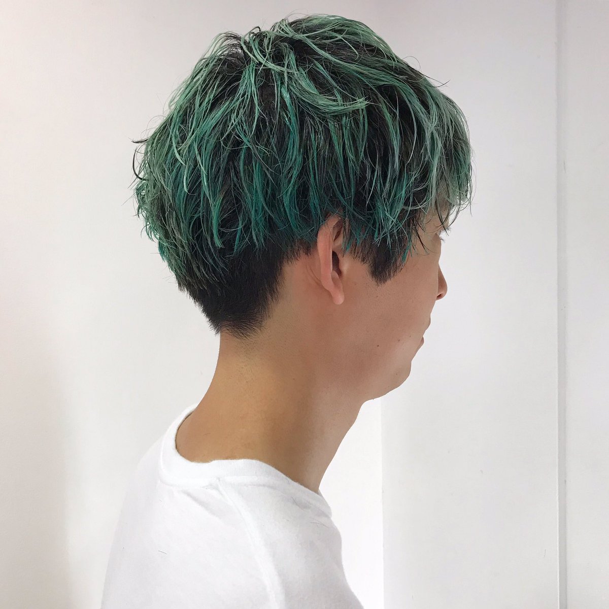 ananda_maruyama's tweet photo. カラフル🌈✨
みなさんヘアカラーを楽しんでてかわいい！！
髪色を何色にしようか迷ってる方、お待ちしてます😘
#colorful #ヘアカラー #下北沢 #美容室 #秋カラー #グリーンヘア #ピンクヘア #グレー #グラデーション #ベージュ #ハイライト #ヘアアレンジ #マッシュ #お洒落さんと繋がりたい #古着 https://t.co/TMPEOmWYPz