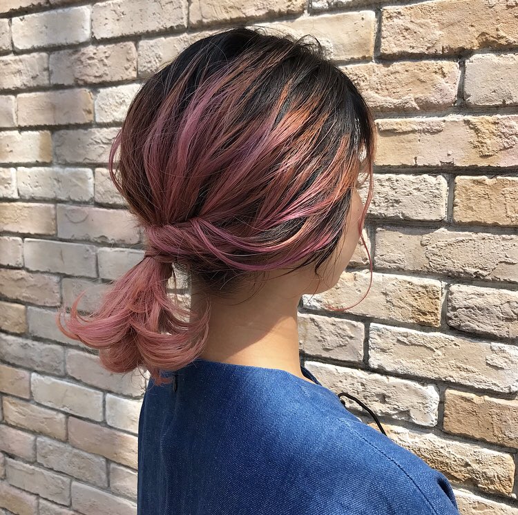 ananda_maruyama's tweet photo. カラフル🌈✨
みなさんヘアカラーを楽しんでてかわいい！！
髪色を何色にしようか迷ってる方、お待ちしてます😘
#colorful #ヘアカラー #下北沢 #美容室 #秋カラー #グリーンヘア #ピンクヘア #グレー #グラデーション #ベージュ #ハイライト #ヘアアレンジ #マッシュ #お洒落さんと繋がりたい #古着 https://t.co/TMPEOmWYPz