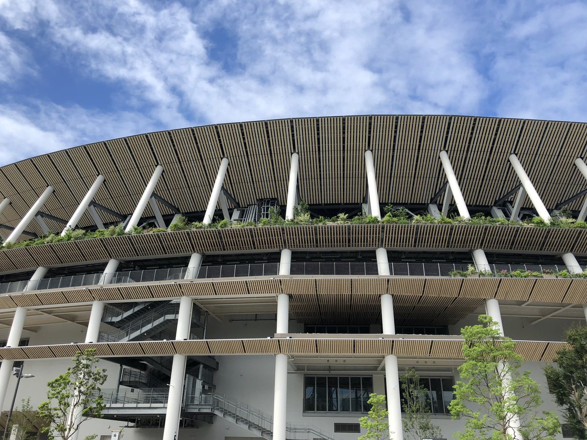 Non43527's tweet photo. 初めてのマラソン観戦は 迫力が凄かった
新国立競技場も 見られたし オリンピックが更に楽しみになりました

#MGC https://t.co/65QYa3981g