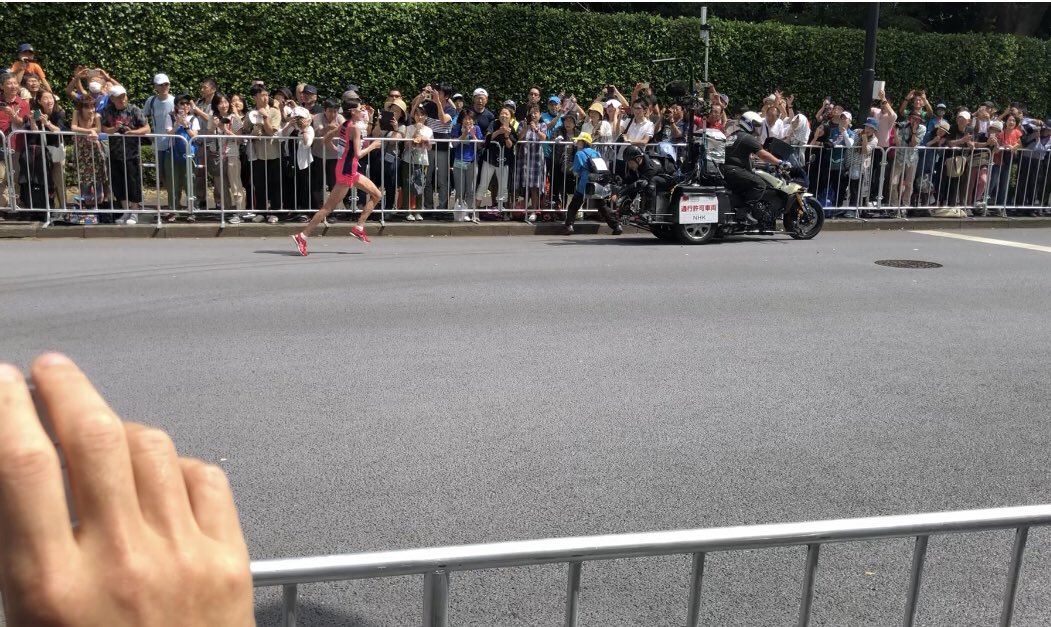 Non43527's tweet photo. 初めてのマラソン観戦は 迫力が凄かった
新国立競技場も 見られたし オリンピックが更に楽しみになりました

#MGC https://t.co/65QYa3981g