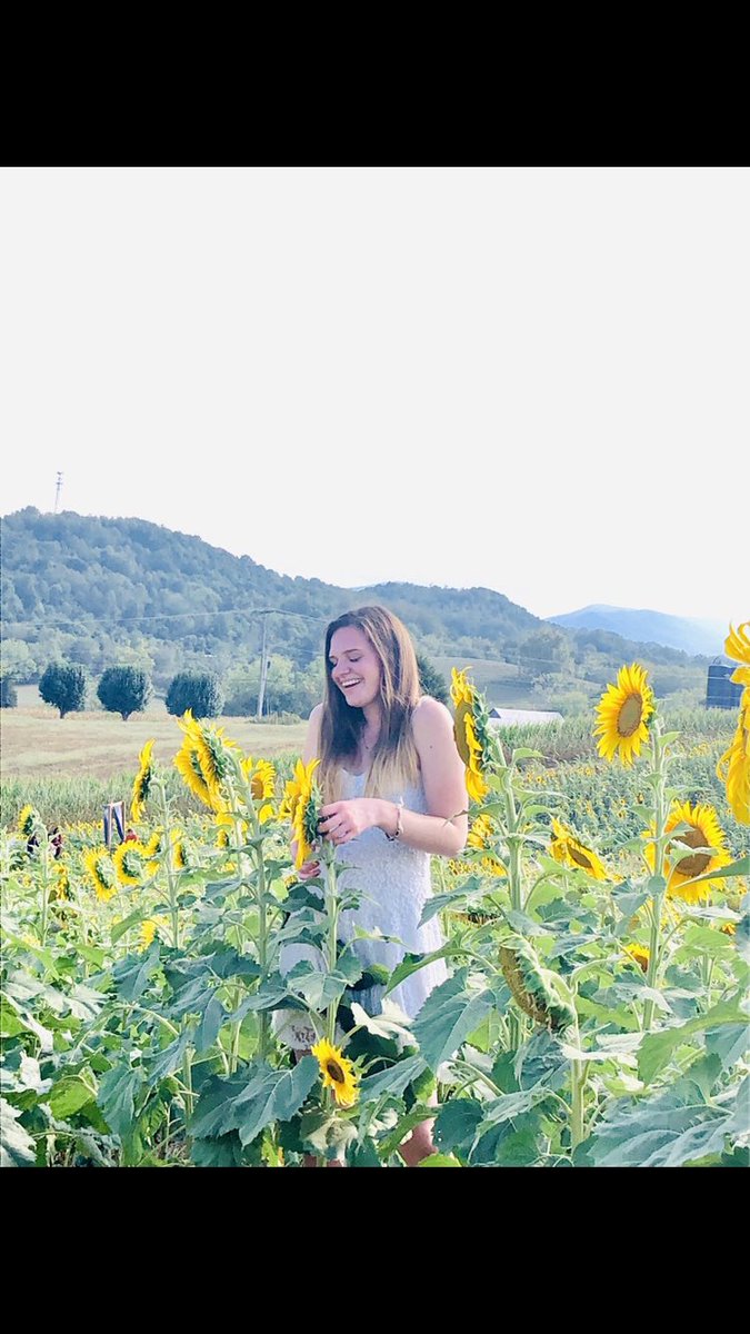 ryleefisher11's tweet photo. 🌻☀️ https://t.co/2extNAJ9wP