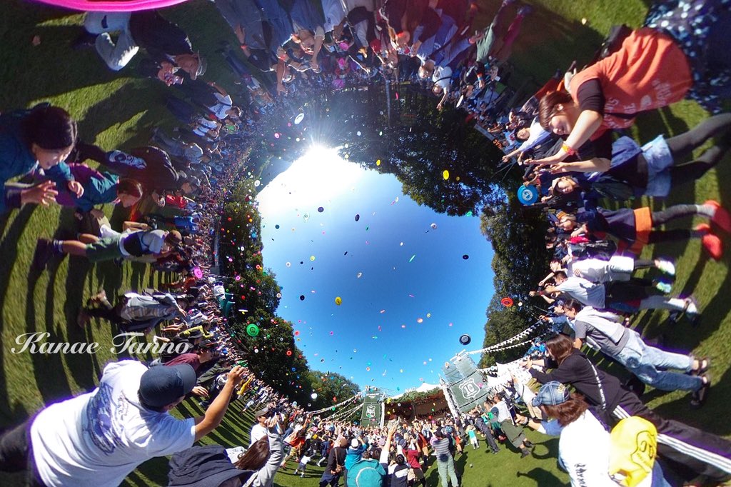 ashitamama's tweet photo. BIG THROW
ニューアコ にて。
#ニューアコ #フリスビー #BIGTHROW #theta #mysky
#ファインダー越しの私の世界
#写真好きな人と繫がりたい
#写真で奏でる私の世界 https://t.co/dZceX6DUoO