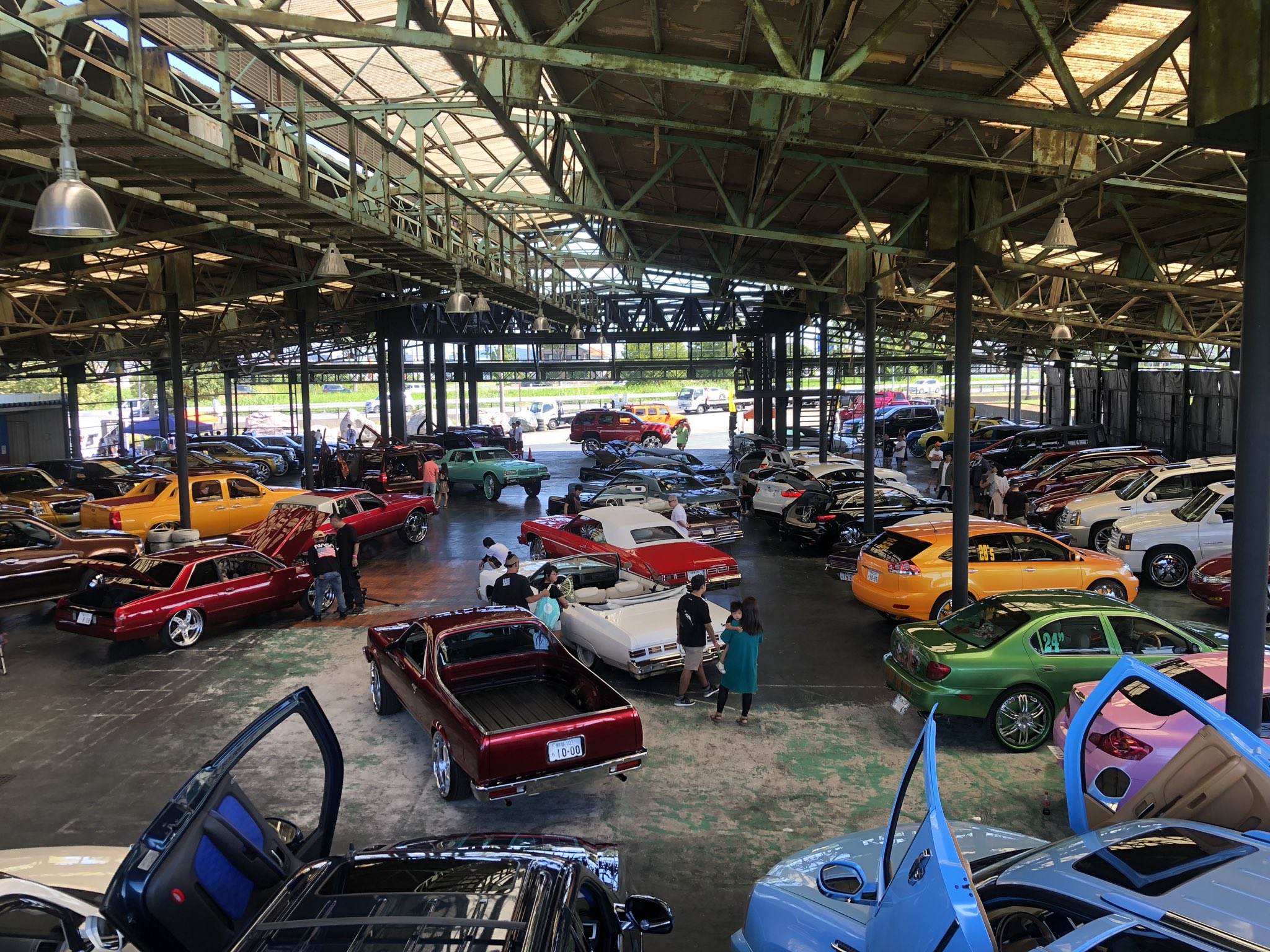 埼玉ロケーション イベントスペースr17 本日はイベント会場として イベント会場 カスタムカー 展示会 イベント 多目的広場 多目的スペース アメ車 車イベント クルマイベント 行田市 埼玉県 T Co Spiwq7diyp Twitter