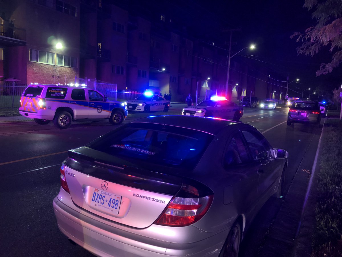 CP24's tweet photo. #BREAKING: Peel police say a 17-year-old boy was killed after a shooting in Mississauga. The ages of the five injured range from 13 years old to 50s. https://t.co/0Qf4PCgunh https://t.co/2rkftQbxIE