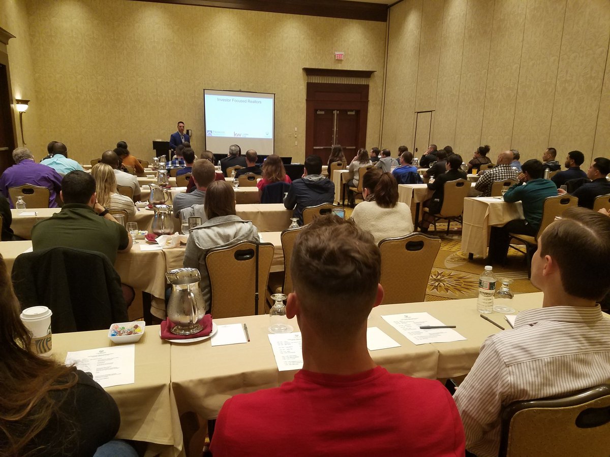 What's holding you back in real estate? Education Event. 1st successful event! Presented tons of Knowledge. No Upselling. 
It was great to see 3 former students learning about Real Estate.
#thecashflowkings #motivate #educate #duplicate #goals #realestate #knowledge