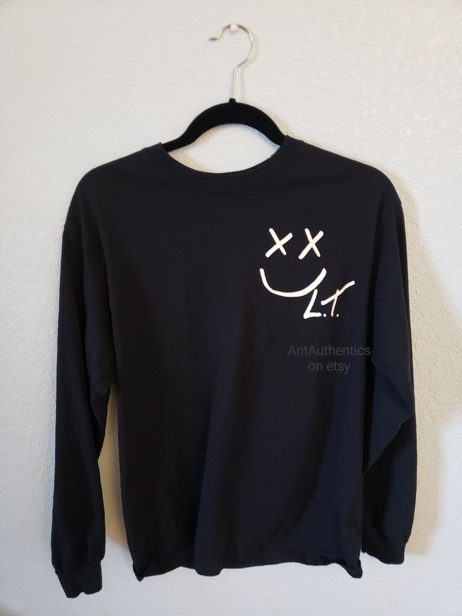 thetidx's tweet photo. L.T. Smiley shirt now available on my etsy!! They're long sleeve and there's so many color options available! (They're also super comfy if I say so myself) 

Link and info in thread!! 

#LouisTomlinson #LouisTomlinsonCCME #LouisDay #LouisMerch #LT1 #LTMerch https://t.co/Bej1p1yaF3