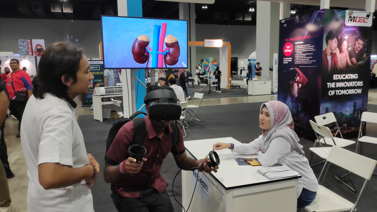 mymdec's tweet photo. It's the second and final day of #mydigitalmaker Fair 2019, with plenty of exciting #STEM learning opportunities taking place here at MITEC! 

#MDM19 #LetsBuildTogether #DigitalMalaysiaForward https://t.co/MMCaHhg8Hr