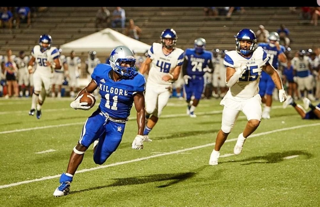 ToshaMartin's tweet photo. In the Moment Yet #Humble and #Grateful #beastmode #powerful @tH3_ChAMp_  #bluesteel Thank You God! #proudmom 1st Collegiate Touchdown #appreciate the #blessing https://t.co/gJaWXRSG2P