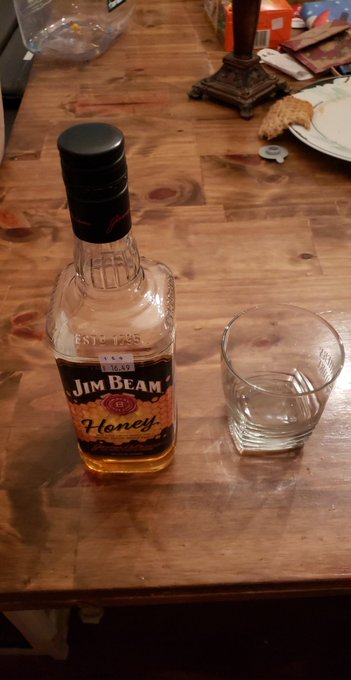 Fun night at home drinking by myself. https://t.co/BCP0N79pis