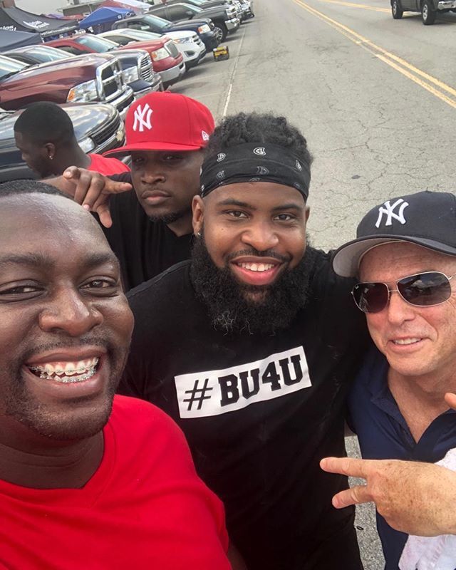 ProDirectSports's tweet image. Tailgating at the Alabama v USC game.