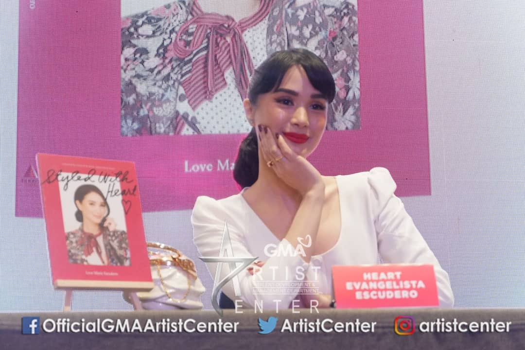 Sparkle_GMA's tweet photo. Happening now: #HeartEvangelista (@heart021485) at the launch and signing of her newest book -- 'Styled With Heart' -- at the Manila International Book Fair! ✨ #StyledWithHeart https://t.co/wkn9MRdK3p