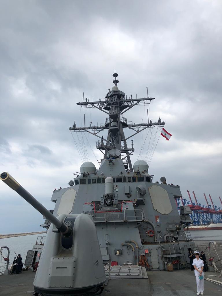 ×ª××× ×